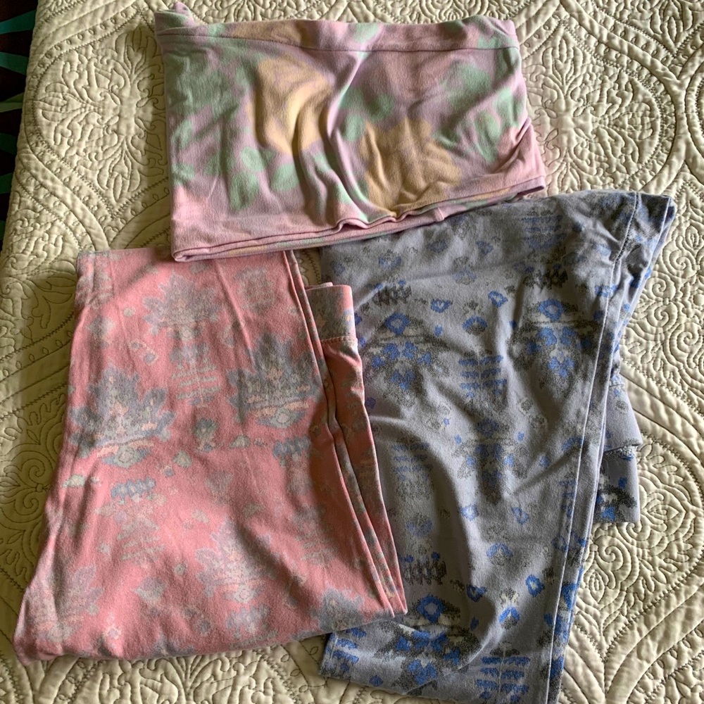3 pairs of leggings